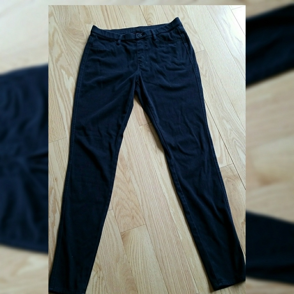 Black jeggings